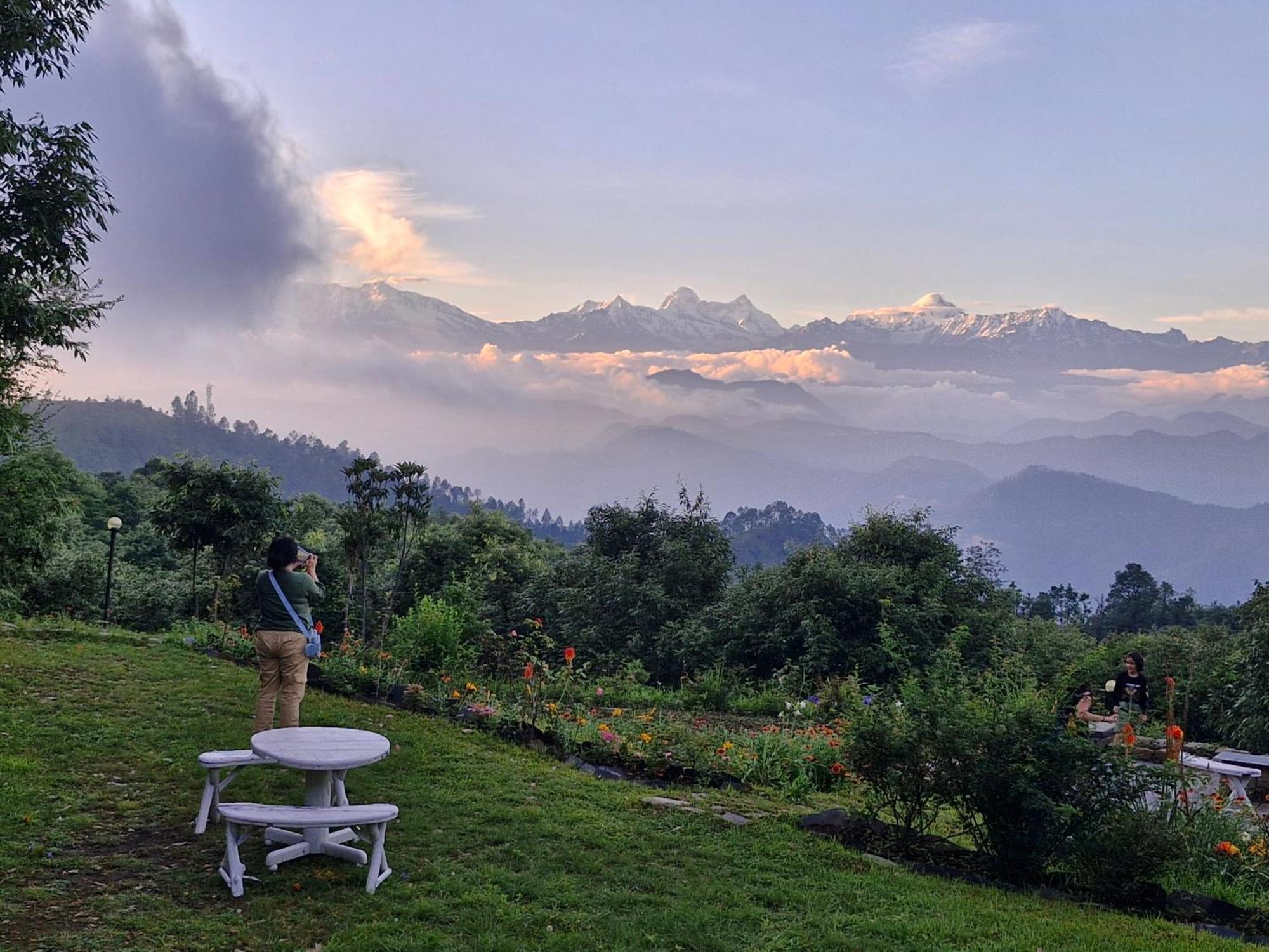 The Misty Mountains Villa Chaukori Exterior photo