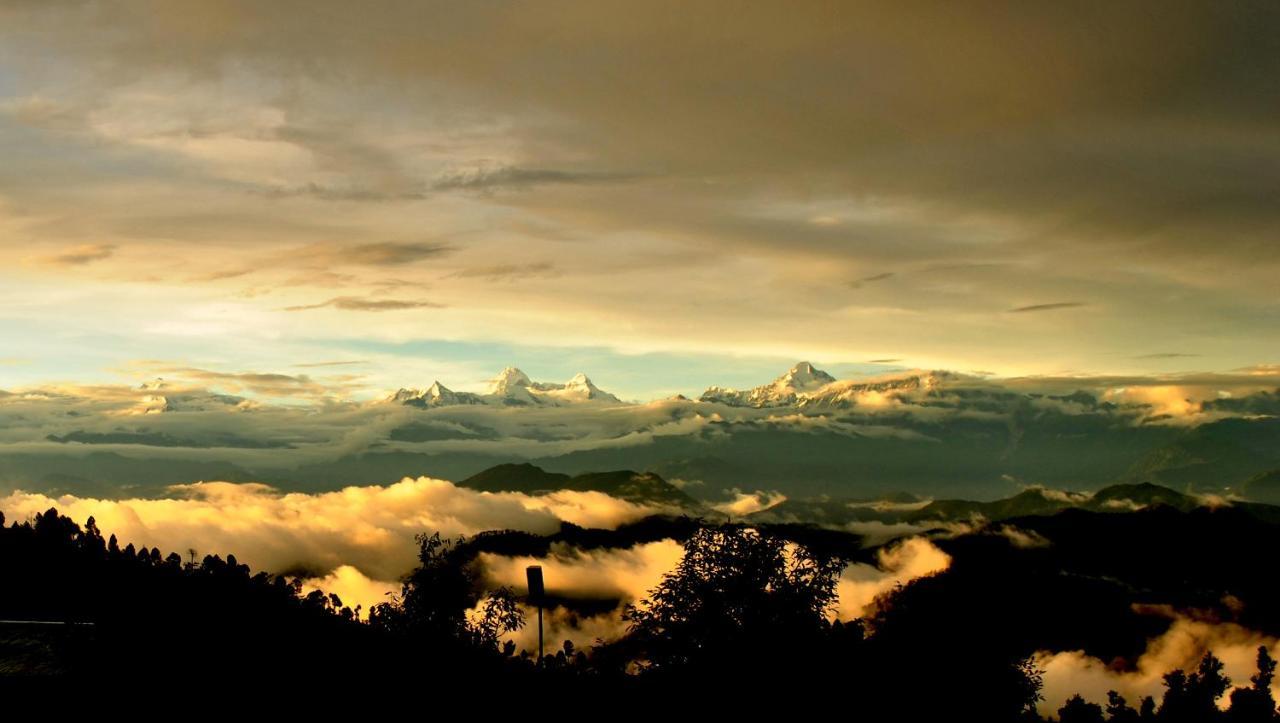 The Misty Mountains Villa Chaukori Exterior photo