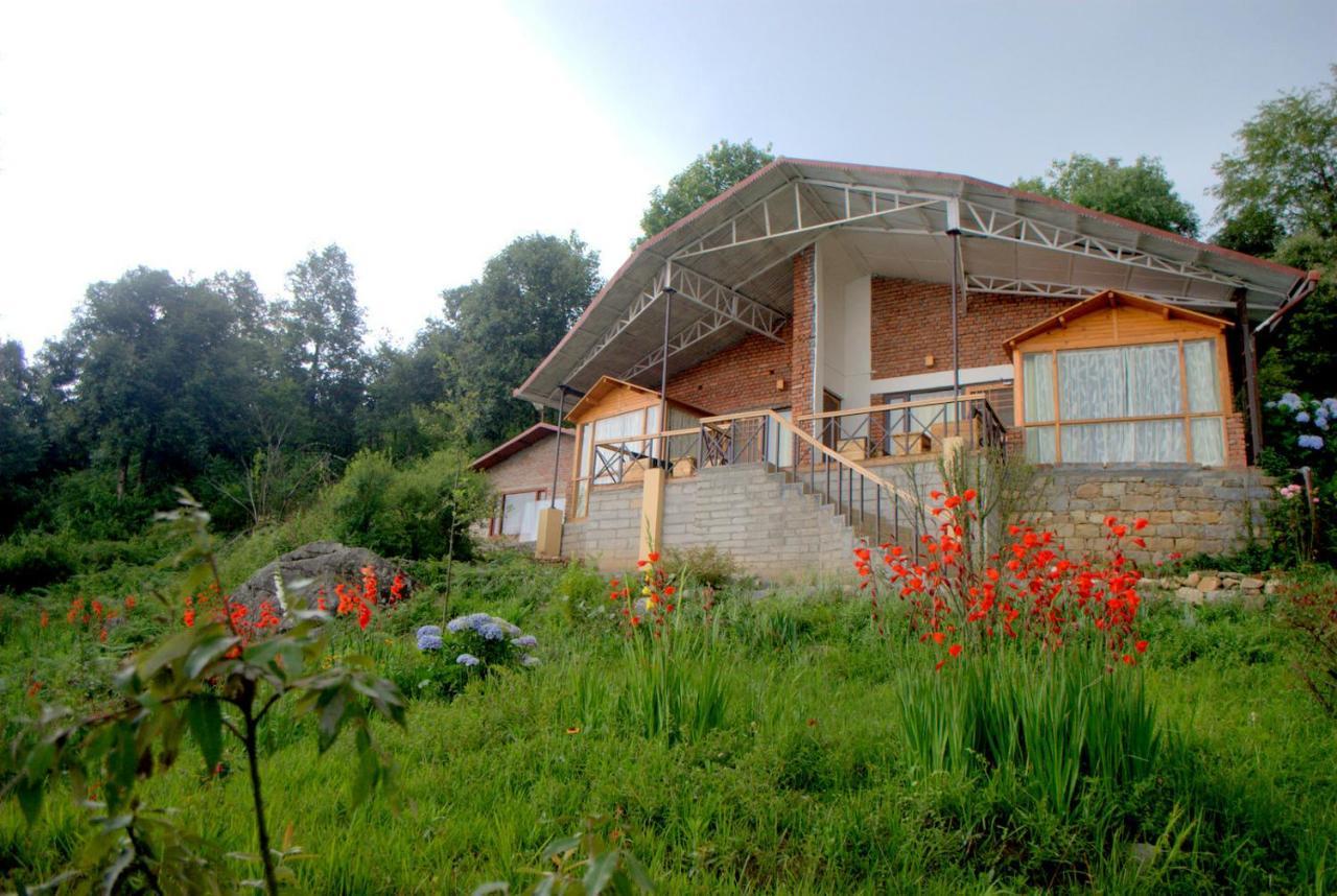 The Misty Mountains Villa Chaukori Exterior photo